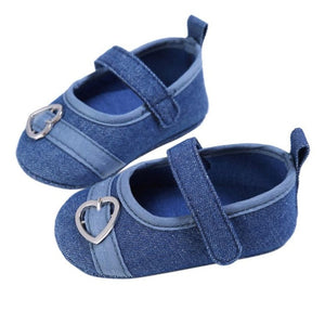 2017 summer Fashion Baby Girls First Walkers Sweet Solid Color Heart Pattern Princess Anti-slip Newborn Baby Shoes